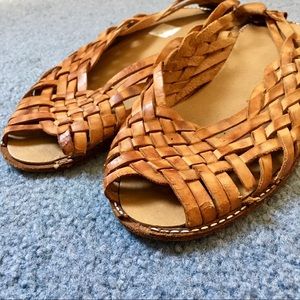 Peep-Toe Braided Leather Slip-On Sandals 39